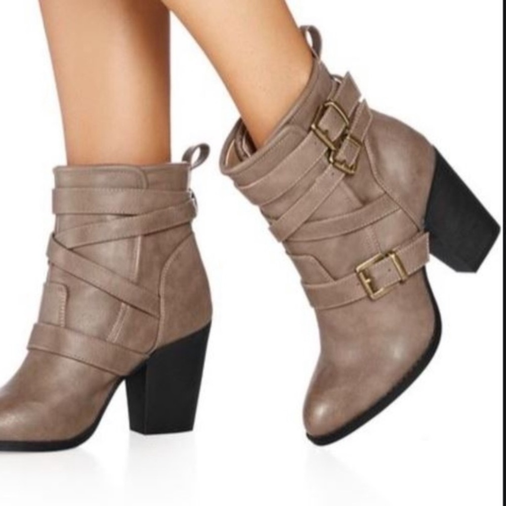 JustFab Raelyn Taupe Boots - Picture 1 of 4